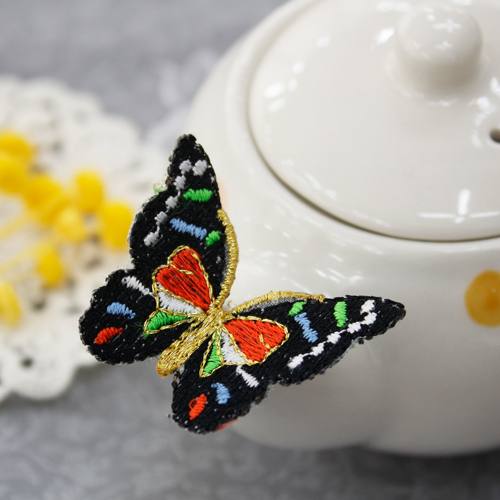 韓服装飾立体刺繍多くの蝶韓服部材