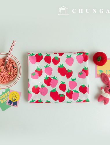 防水布 DTP 防水布 広幅パターン生地 大きなイチゴ W106