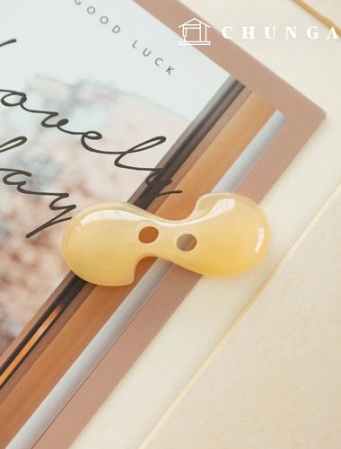 有光 ベージュ アヒル ボタン 服作り