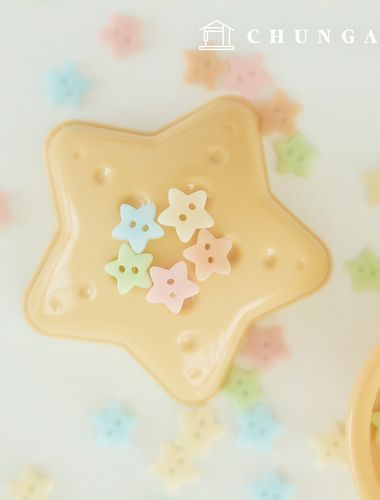 パステルプラスチック星2球ボタン服を作る