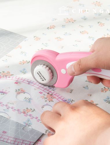 円形財団刀45mmロータリーカッターハンドル型ピンク