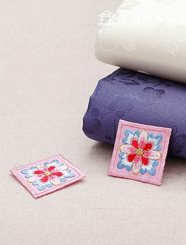 韓服飾り刺繍4角ハンチョロンピンク2個41408