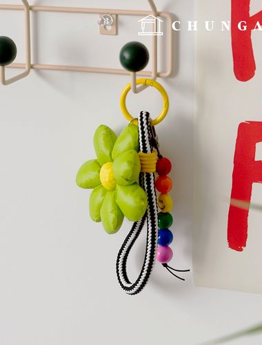 キーリング結び紐キーホルダーキーホルダースマイルビーズバディングフラワー人形キーリンググリーンフラワー