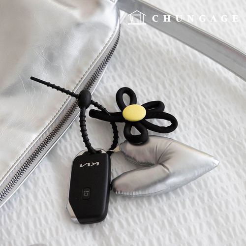 キーリングハートフラワーキーホルダーキーホルダーブラックシルバー人形キーリングシルバーハート